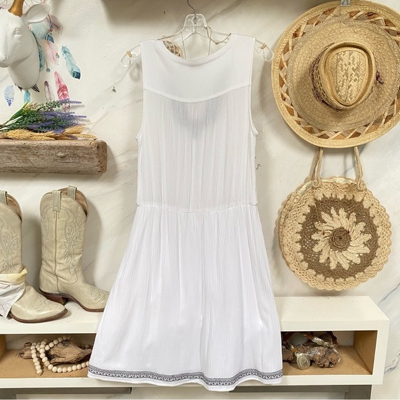 Folk vibe embroidered boho dress w prairie country shabby chic feel - Picture 11 of 14